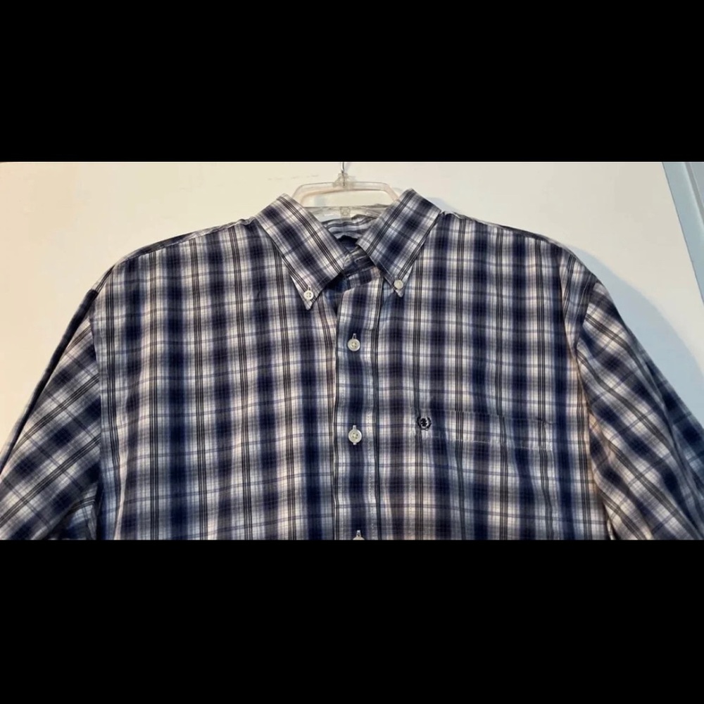 Men’s Izod Shirt (Size M) - Picture 2 of 3